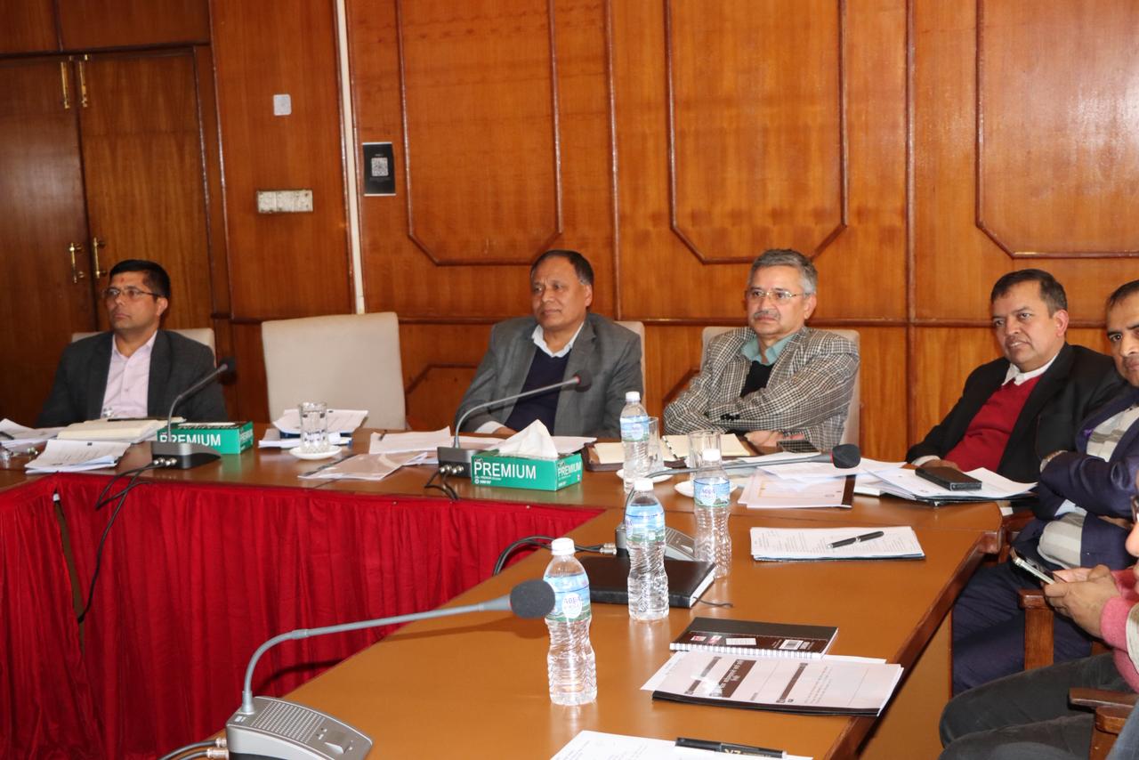 ठेक्का तोडिएका सडक–पुल योजना छिटो अघि बढाउन मन्त्री घिसिङको निर्देशन