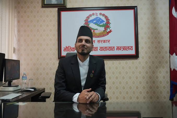 खुट्टा भाच्ने मन्त्री चाहिदैन भन्दै निर्माण व्यबसायी पुगे सिहदरबार